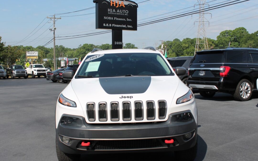 2017 JEEP CHEROKEE TRACK HAWK