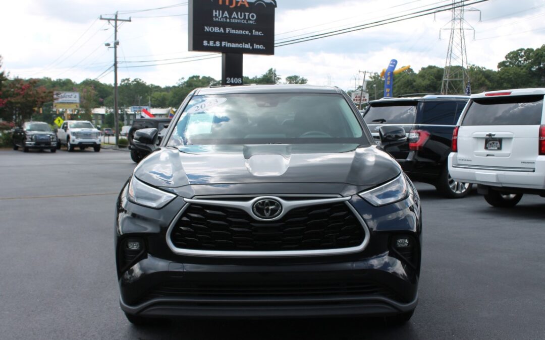 2023 TOYTA HIGHLANDER LE