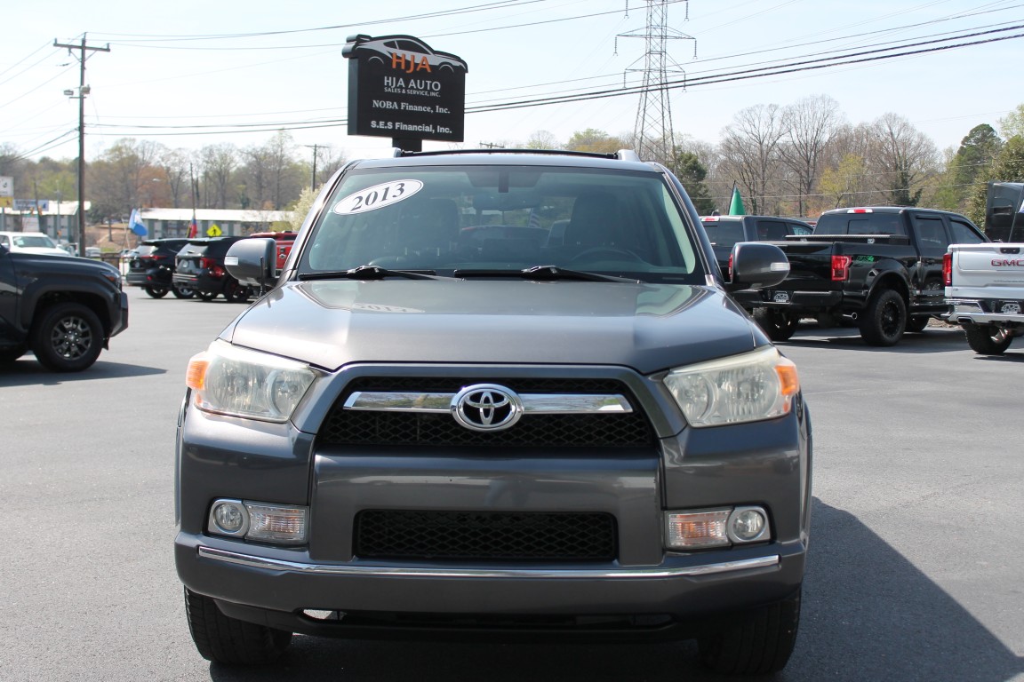 2013 Toyota 4Runner Limited V6's photo